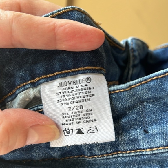 Judy Blue 7/28 Snake Print Patches Distressed Skinny Jeans - Picture 8 of 9